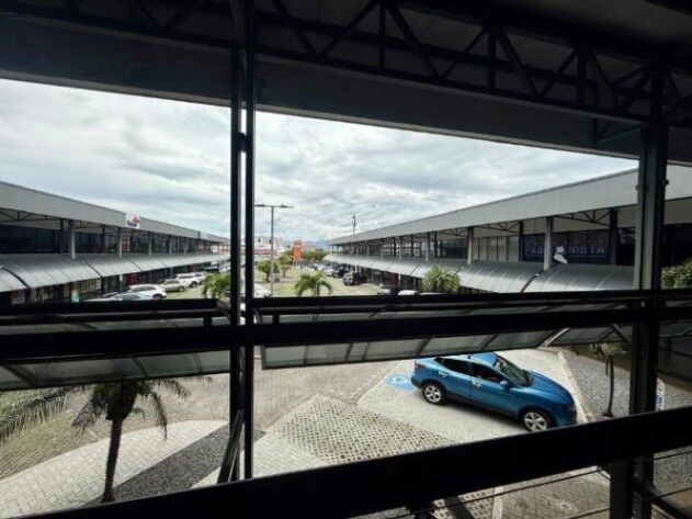 Alquiler de Local Comercial u Oficina en San Fco de Heredia. RAH 26-402 en San Francisco, Heredia — $508