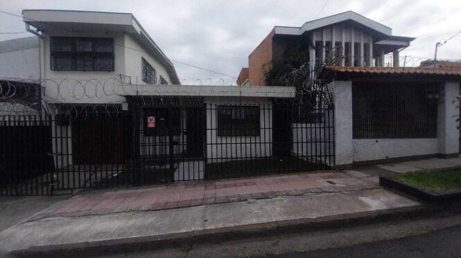 ¡Tu próximo negocio te espera en Los Sauces! Propiedad comercial con vivienda. en San Francisco de Dos Ríos, San José — $1,600