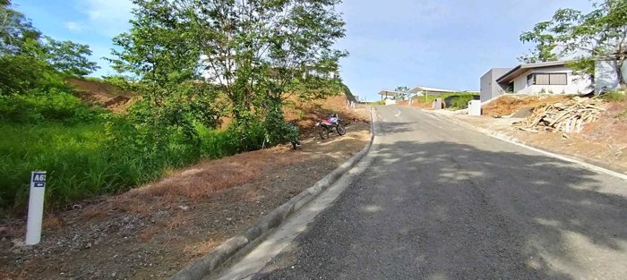 Lote de 496m2 caminando a Playa Pitahaya en Condominio Costa Dorada en Cuajiniquil, Santa Cruz, Guanacaste — $77,000 - Foto 3 de 5