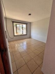 Casa en Pozos de Santa Ana en Pozos, Santa Ana, San José — 690 000 ₡ - Foto 5 de 11