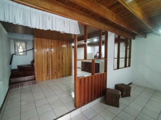 Venta de Cómoda Casa en Hatillo, San José / Mls. 26-899 OFC JB en Hatillo, San José — $130,000