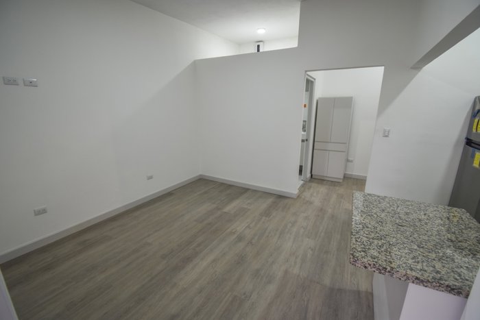 Apartamento con Línea Blanca de 1 Habitación en Barrio Escalante in Carmen, San José — $125,900 - Photo 3 of 9