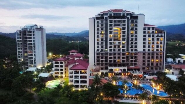 SE VENDE APARTAMENTO DE LUJO EN JACÓ.  en Jacó, Garabito, Puntarenas — $495,000