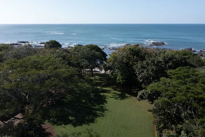 La Dulce Vida Beachfront Lot | Hacienda Pinilla en Tamarindo, Santa Cruz, Guanacaste — $3,500,000 - Foto 3 de 8