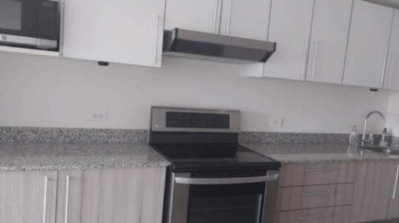SE VENDE BELLÍSIMO APARTAMENTO EN HEREDIA.  en Heredia — $178,000