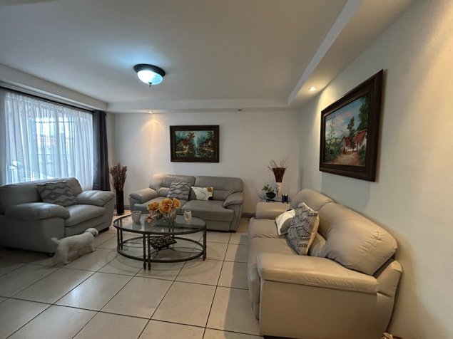 Casa Independiente en Venta en San Francisco de Dos Ríos con Patio in San Francisco de Dos Ríos, San José — $357,142 - Photo 3 of 31