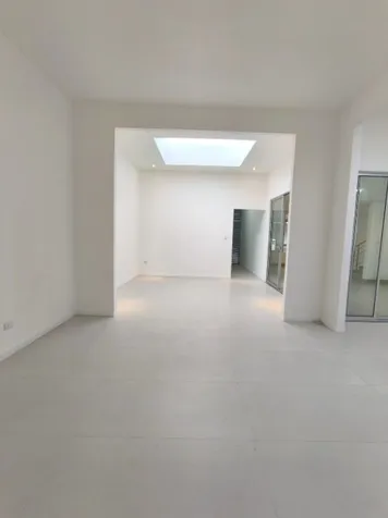 Casa en Condominio en Santo Domingo de Heredia-5 habitaciones. en Santo Domingo, Heredia — $250,000 - Foto 3 de 25