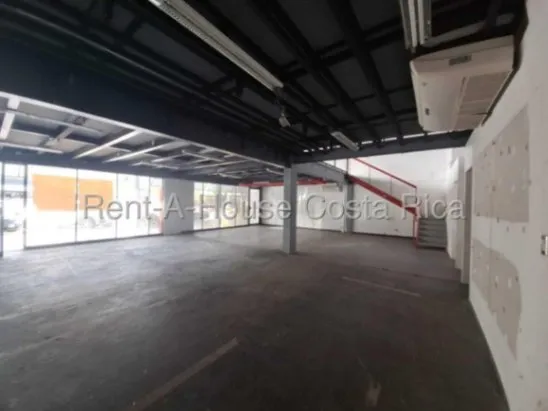 Alquiler de hermoso local comercial en San Francisco de Heredia 26-1405 en San Francisco, Heredia — $3,240