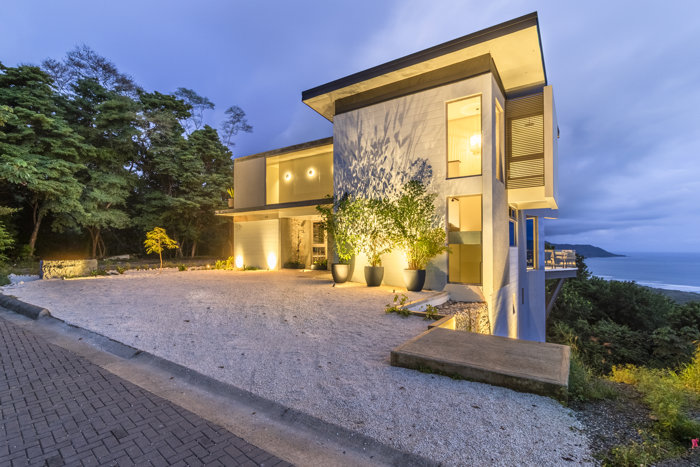 Villa de Lujo con Vista Panorámica al Mar en Maramar, Santa Teresa en Cóbano, Puntarenas — $2,985,000