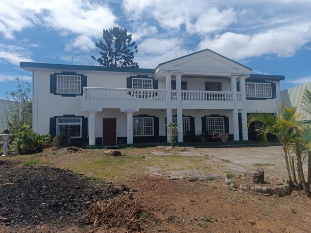 Venta de Terreno con casa. Gravilias desamparados. en Gravilias, Desamparados, San José — ₡ 245 000 000