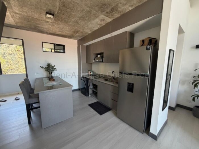 Alquiler de loft moderno con parqueo y excelente ubicación #26-2164 GS in Pozos, Santa Ana, San José — $1,000
