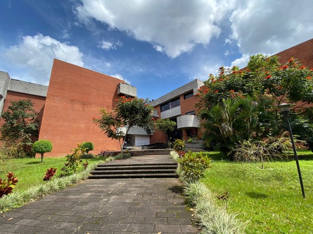 VENTA O ALQUILER DE EDIFICIO COMPLETO, SAN JOSE, SAN PEDRO, LOS YOSES in San Pedro, Montes De Oca, San José — $51,365 - Photo 2 of 10