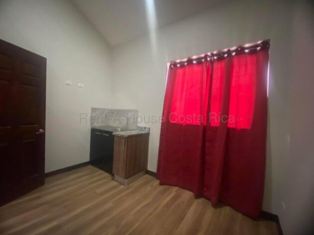 Se alquila apartamento en Escazú Centro 26-2229 in Escazú, San José — ₡ 290 000