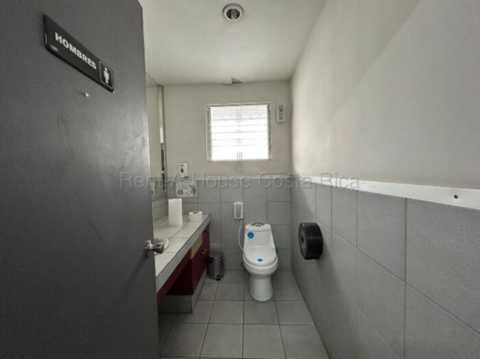 Venta edificio comercial esquinero alto flujo 552 m² #26-1870 GS in San Pedro, Montes De Oca, San José — $950,000