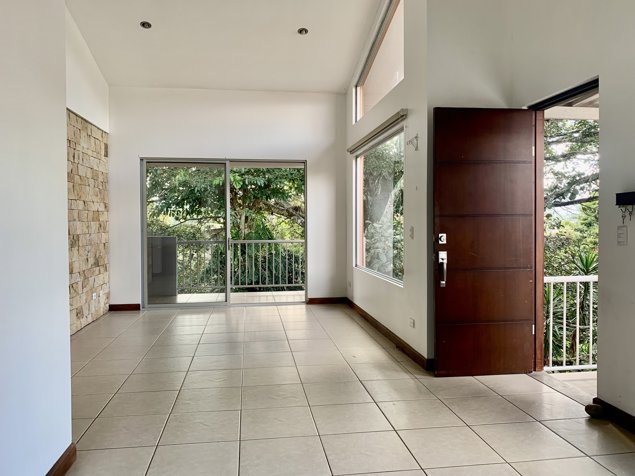 Venta de apartamento en Curridabat, Pinares - En condominio en Curridabat, San José — $210,000 - Foto 3 de 27