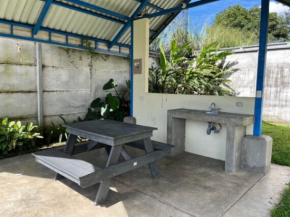 ¡Cómodo apartamento en San Sebastián! en San Sebastián, San José — $93,000