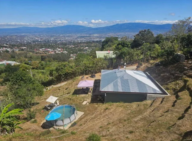 Venta de amplia propiedad con casas y naturaleza en San Antonio de Escazú #26-958 GS en San Antonio, Escazú, San José — $560,300