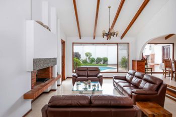 Casa de Una Planta con Piscina en Venta en Trejos Montealegre en San Rafael, Escazú, San José — $475,000 - Foto 5 de 21