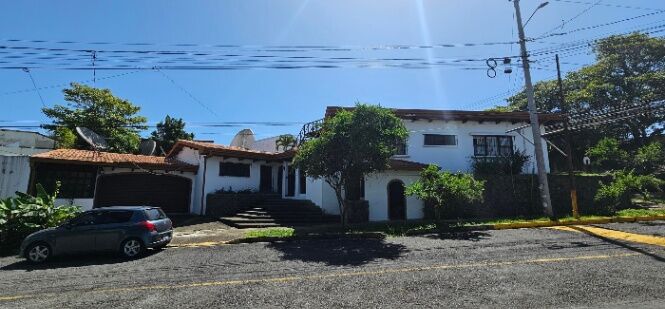 Venta de Casa en Barrio Escalante. RAH 26-576 in Carmen, San José — $815,000