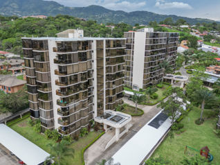 Apartamento en Venta en Bello Horizonte de Escazú in San Rafael, Escazú, San José — $385,000 - Photo 2 of 40