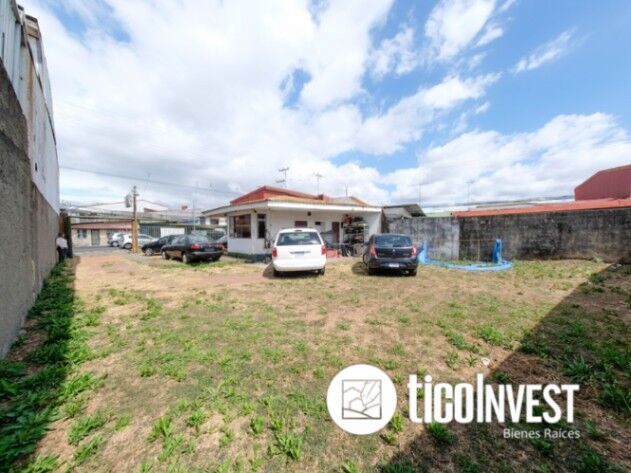 Lote Comercial en Guadalupe ** 2140 en Calle Blancos, Goicoechea, San José — ₡ 125 000 000