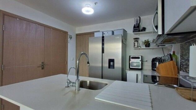 Se alquila moderno apartamento en condominio de Tibás San José 26-800 en Cinco Esquinas, Tibás, San José — $1,000