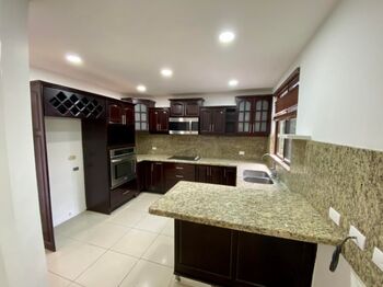 CASA EN VENTA, SAN RAFAEL ESCAZÚ, $279.000 Cod#25-228 en San Rafael, Escazú, San José — $279,000 - Foto 5 de 10