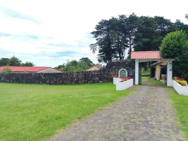 For Sale: Quinta de Ensueño in Los Ángeles de San Rafael de Heredia. in Ángeles, San Rafael, Heredia — $1,500,000 - Photo 2 of 3