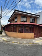 Se vende Casa en La Trinidad de Moravia in La Trinidad, Moravia, San José — $85,000,000 - Photo 2 of 22