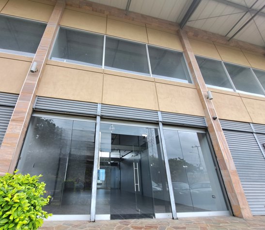 ALQUILER DE LOCAL, SAN JOSÉ, GUACHIPELIN, ESCAZU en Escazú, San José — $2,700