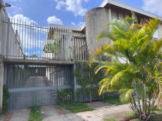 Alquiler de Apartamento en Los Yoses, Montes de Oca. in San Pedro, Montes De Oca, San José — $1,900