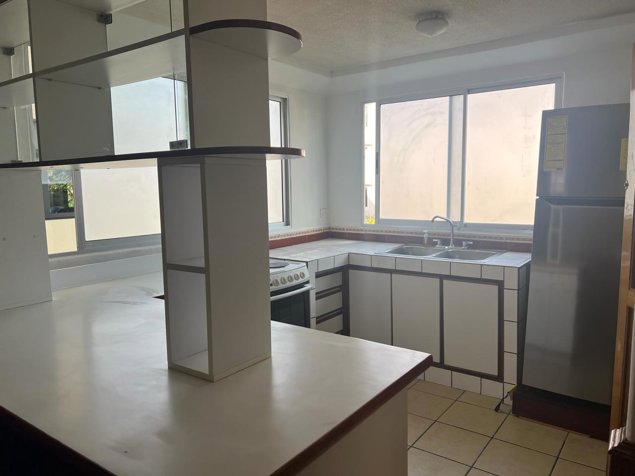 Se alquila bello apto en Curridabat centro en Curridabat, San José — ₡ 375 000