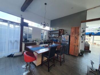 "Tu Refugio Ideal: Casa Amplia y Lumínica en Guadalupe" en Guadalupe, Goicoechea, San José — $172,000 - Foto 4 de 24