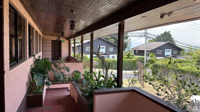 Local para eventos, restaurante, oficinas en San Ramón de Tres Ríos in San Ramón, La Unión, Cartago — $274,000 - Photo 2 of 29