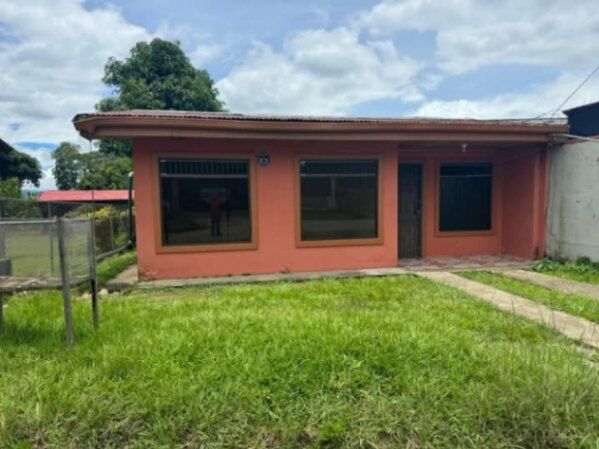Casa Familiar en Las Brisas de Villa Ligia – Ubicación Privilegiada y Comodidad Total. en Daniel Flores, Pérez Zeledón, San José — ₡ 55 000 000