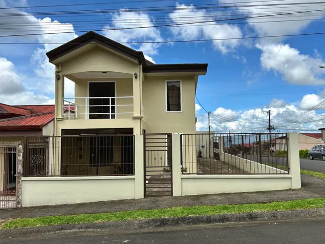 Modern 2-Story Residence – Gamonales, Ciudad Quesada in Quesada, San Carlos, Alajuela — ₡ 89 000 000