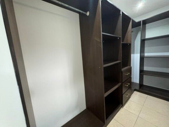 Se vende espaciosa casa en condominio de San Antonio de Belén 25-1028 en San Antonio, Belén, Heredia — $250,000