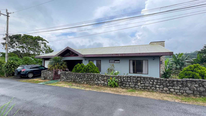 House With Panoramic Terrace and Jacuzzi –  Naranjo in El Rosario, Naranjo, Alajuela — ₡ 110 000 000