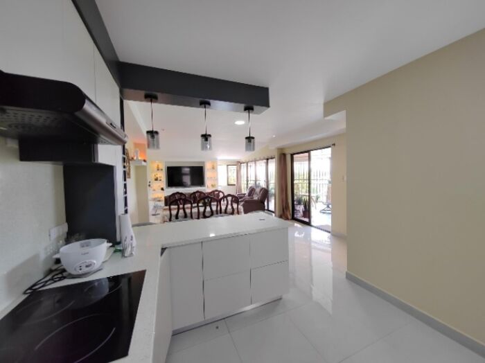 Casa en Venta la Isla Moravia 26-491 en San Vicente, Moravia, San José — $160,000