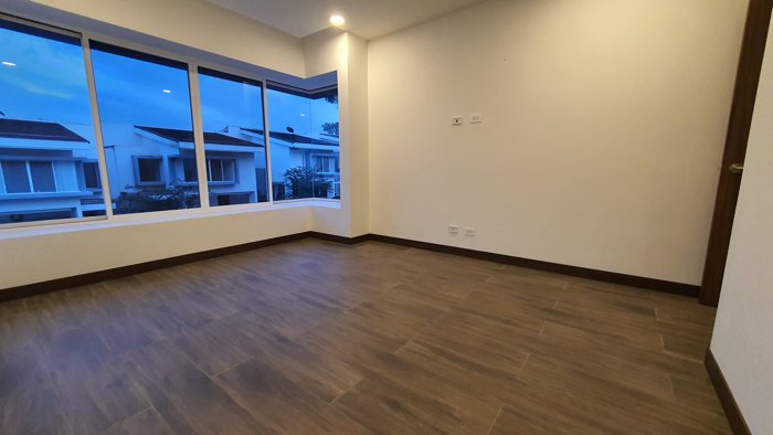 Casas en Condominio en Bello Horizonte de Escazú in Escazú, San José — $330,000 - Photo 2 of 15