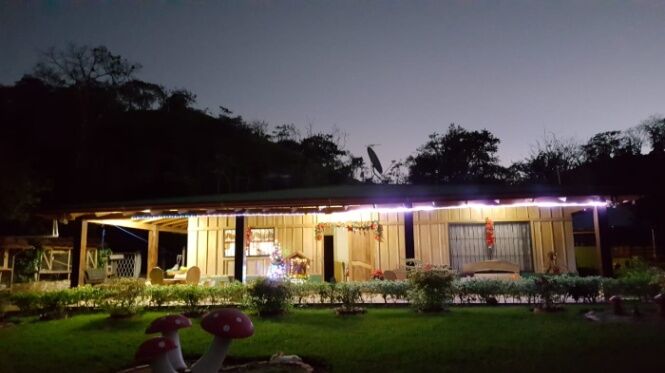GRAN PROPIEDAD Y 3 CASAS EN ATENAS.  en Atenas, Alajuela — ₡ 297 000 000