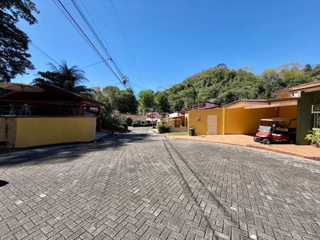 VENTA Lote en Punta Leona (MJ) in Tárcoles, Garabito, Puntarenas — $99,000 - Photo 3 of 5
