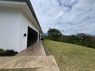 ESTRENE CASA DE LUJO EN CONDOMINIO TERUMA, MORAVIA.m en San Vicente, Moravia, San José — 175 000 000 ₡ - Foto 5 de 22