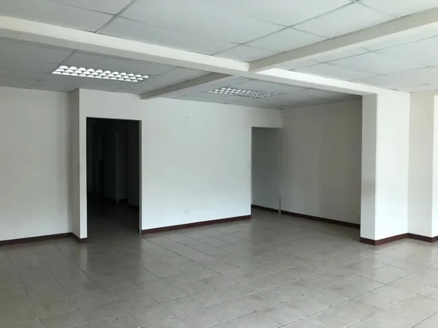 ALQUILER DE OFICINA, ESCAZÚ, SAN RAFAEL, EDIFICIO PRISMA en San Rafael, Escazú, San José — $6,739 - Foto 2 de 9