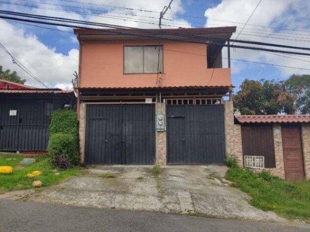 Casa en Venta + APTO en San Antonio, Escazú. RAH 23-1385 en San Antonio, Escazú, San José — ₡ 100 000 000