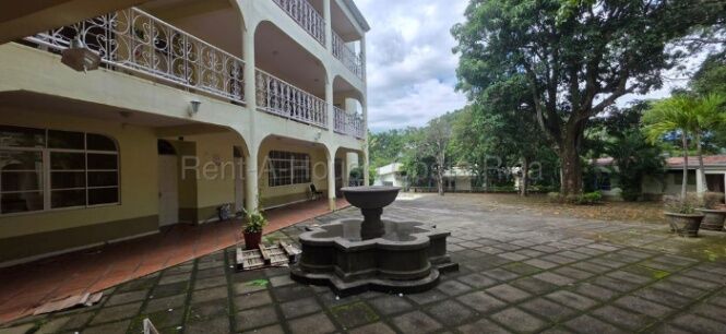 SE VENDE EDIFICIO IDEAL PARA CENTRO EDUCATIVO SANTA ANA en Salitral, Santa Ana, San José — $1,500,000