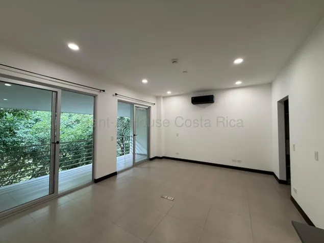 Alquiler de Moderno Apartamento Tipo Estudio en Condominio Urban Flats, Santa Ana. RAH 27-754 in Pozos, Santa Ana, San José — ₡ 450 000