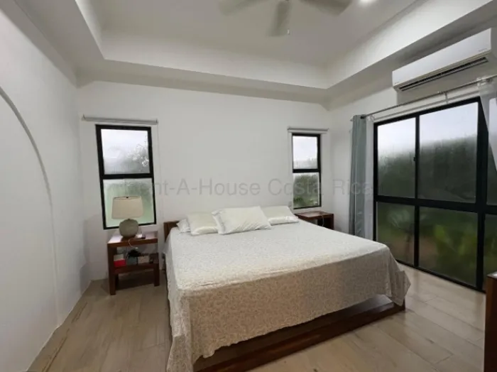 Propiedad con 2 casas de lujo y alto potencial en Santa Cruz Guanacaste #26-1841 GS en Santa Cruz, Guanacaste — $800,000 - Foto 2 de 20