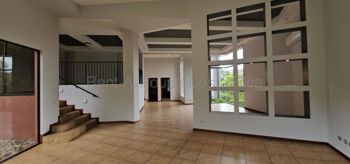 Alquiler de Casa en San Rafael de Escazú. RAH 27-472 en San Rafael, Escazú, San José — $5,000 - Foto 4 de 17