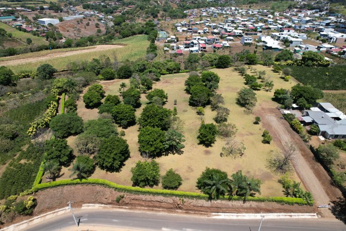 Land for Sale in Grecia – 20,820 m² of Opportunity and Potential en Grecia, Alajuela — $916,080 - Foto 2 de 21